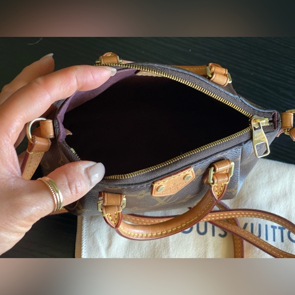 Louis Vuitton Turenne NANO - Picture 10 of 13